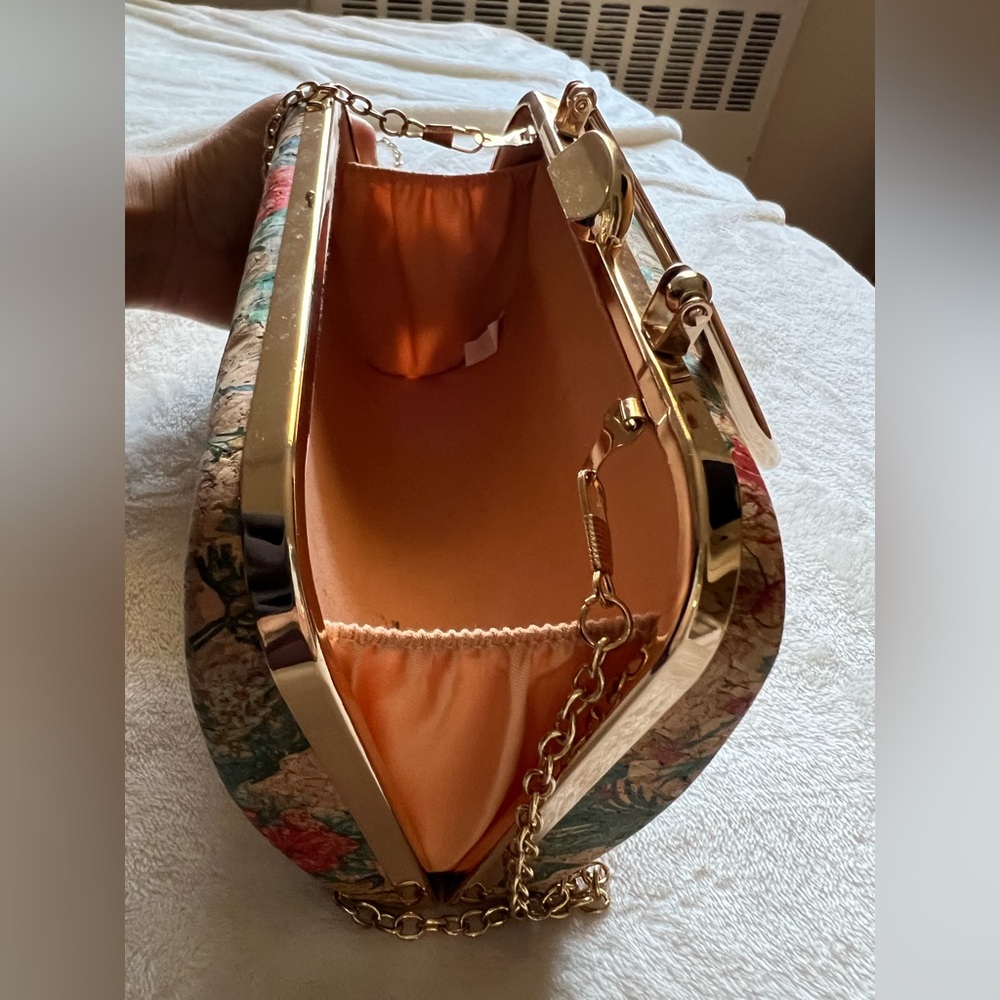 Floral clutch - Picture 4 of 5